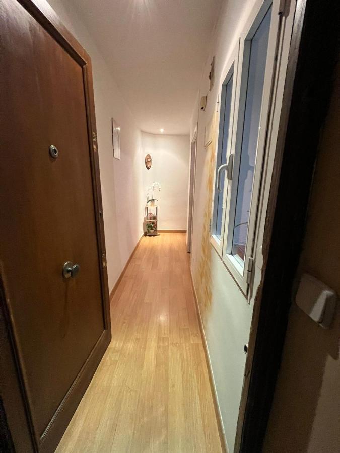 Apartamento habitación matrimonial en piso compartido en el centro de Madrid Exterior foto